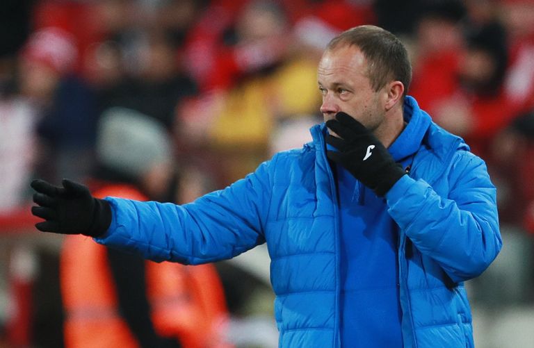 Главный тренер Урала Дмитрий Парфенов