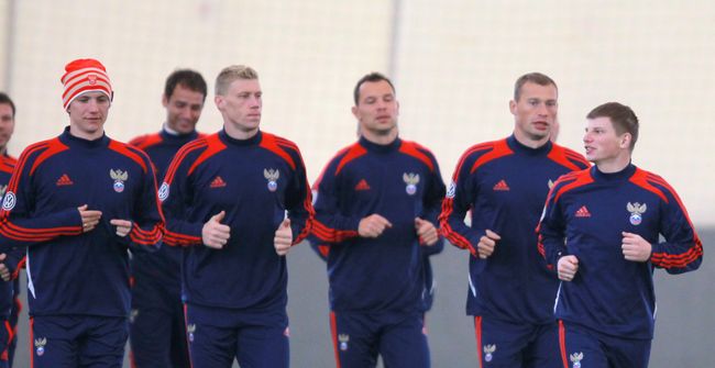 Футболисты сборной России