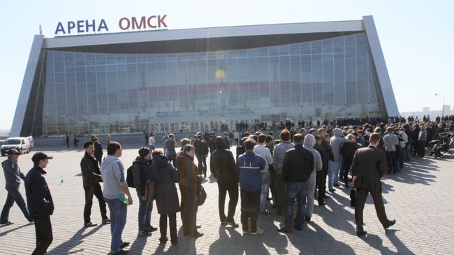 Очередь за билетами на финальный матч Кубка Гагарина КХЛ Очередь за билетами на финальный матч Кубка Гагарина КХЛ