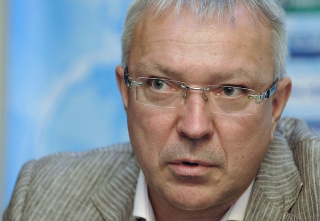 Юрий Белоус