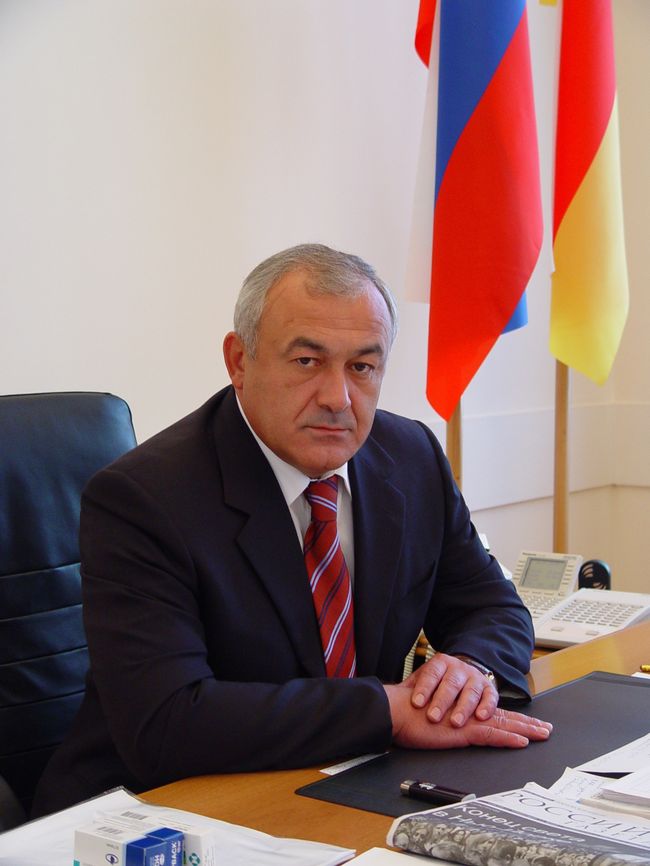 Глава республики Северная Осетия Таймураз Мамсуров Глава республики Северная Осетия Таймураз Мамсуров
