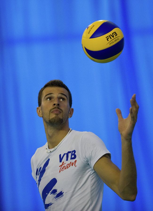 Александр Волков