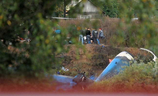 Крушение самолета Як-42 под Ярославлем Крушение самолета Як-42 под Ярославлем