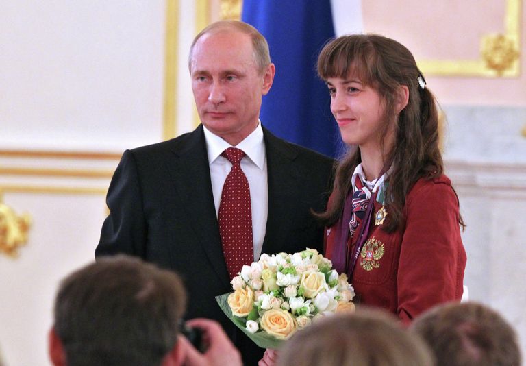 В.Путин вручил госнаграды паралимпийцам, завоевавшим золото В.Путин вручил госнаграды паралимпийцам, завоевавшим золото