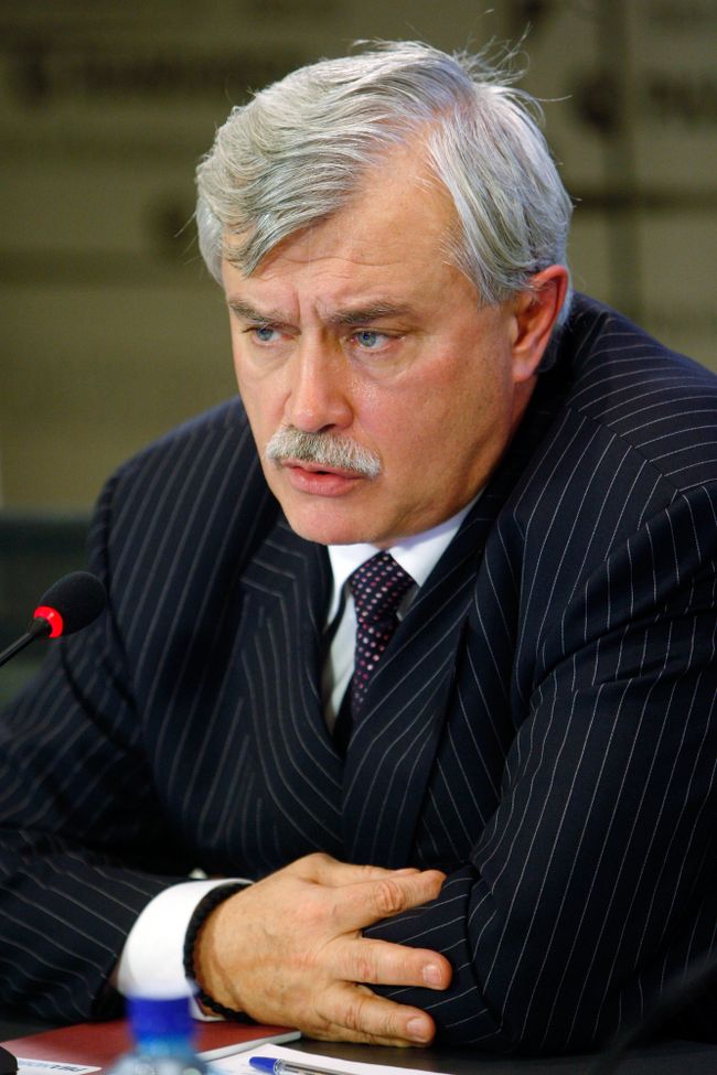 Георгий Полтавченко принимает участие в круглом столе в Северо-западном медиацентре РИА Новости. Георгий Полтавченко принимает участие в круглом столе в Северо-западном медиацентре РИА Новости.