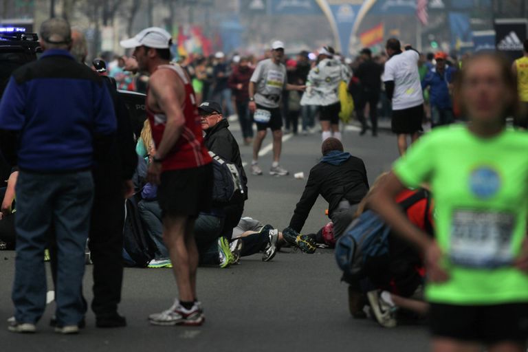 Пострадавшие во время взрыва Пострадавшие во время взрыва