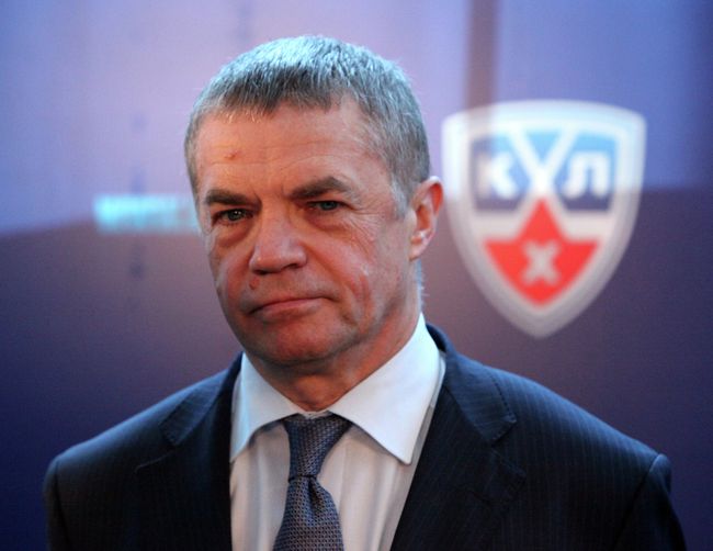 Александр Медведев