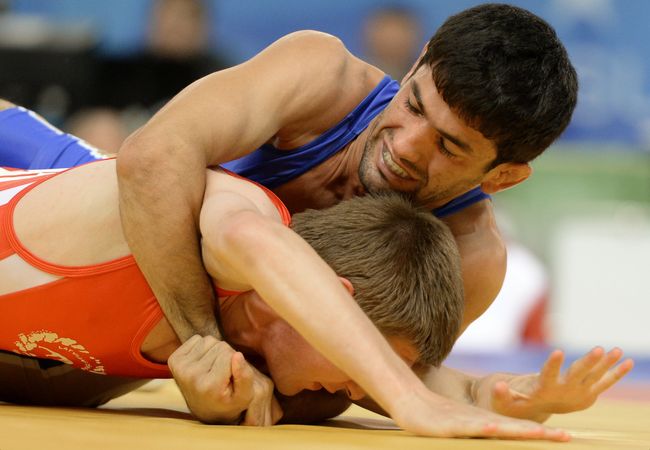 Российский спортсмен Нариман Исрапилов (вверху) Российский спортсмен Нариман Исрапилов (вверху)