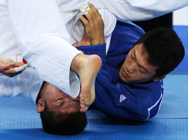 TAKAJO Tomofumi (Япония) и CHO Junhyun (Корея) (справа) TAKAJO Tomofumi (Япония) и CHO Junhyun (Корея) (справа)