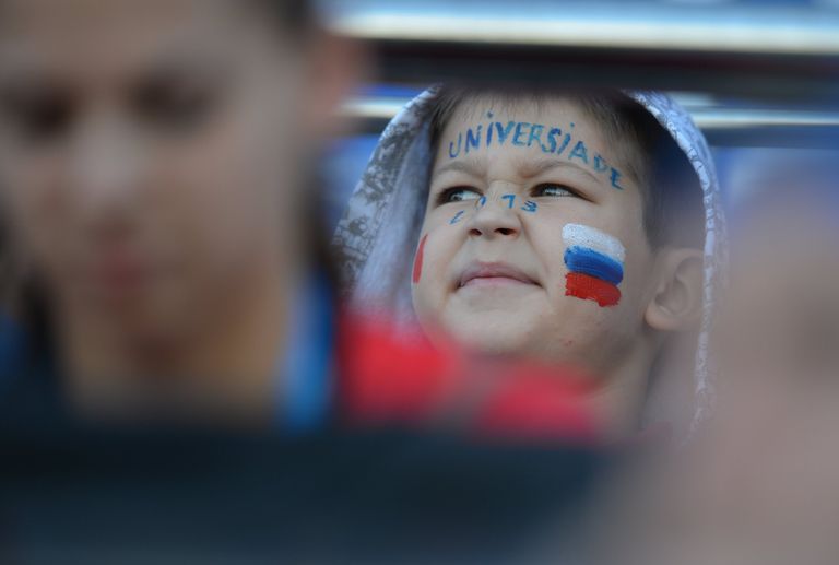 Юный российский болельщик Юный российский болельщик