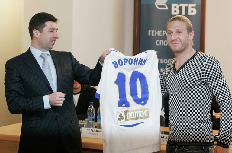 Президент Динамо Юрий Исаев и футболист Андрей Воронин (слева направо) Президент Динамо Юрий Исаев и футболист Андрей Воронин (слева направо)
