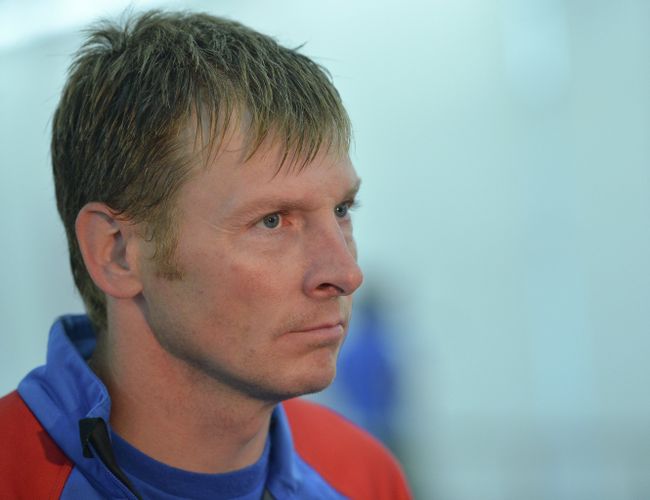 Бобслеист Александр Зубков во время интервью на тренировке сборной России по бобслею и скелетону