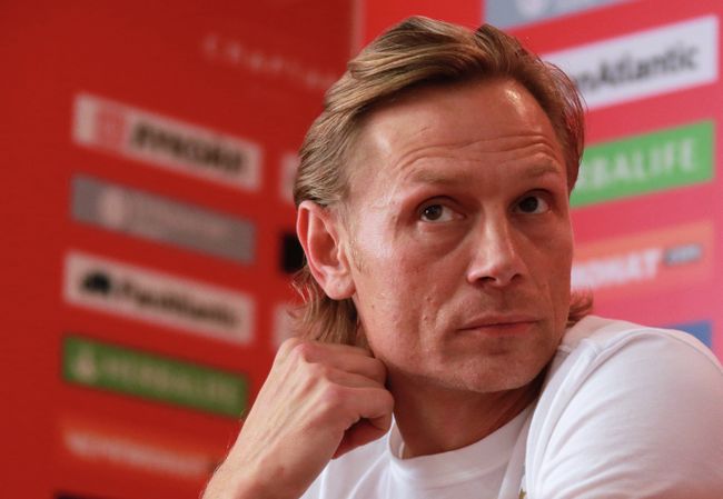 Валерий Карпин