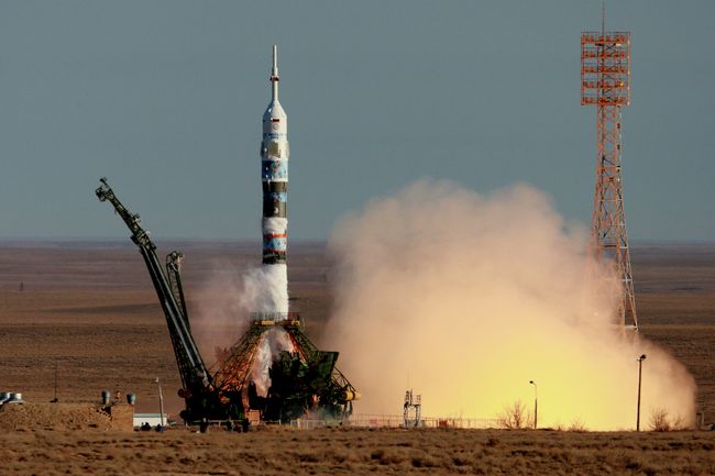 Старт РН Союз-ФГ с пилотируемым кораблем Союз ТМА-11М