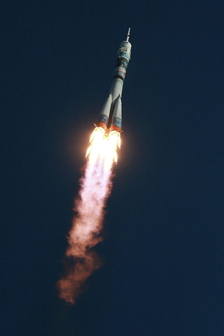 Старт РН Союз-ФГ с пилотируемым кораблем Союз ТМА-11М