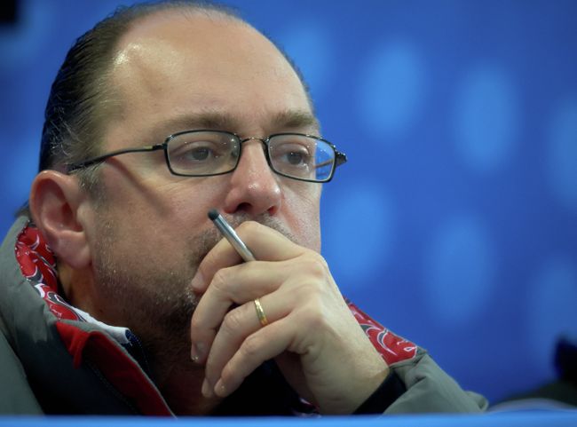Старший тренер женской сборной России по керлингу Томас Липс