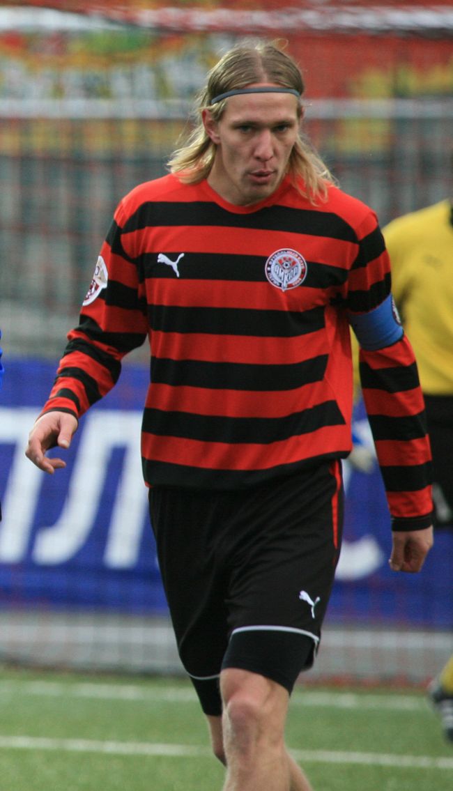Защитник Амкара Дмитрий Белоруков