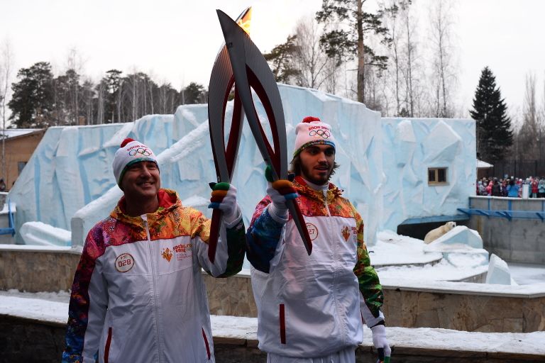 Эстафета олимпийского огня. Новосибирск. Факелоносцы Виталий Денисов (справа) и Тревор МакГир. Эстафета олимпийского огня. Новосибирск. Факелоносцы Виталий Денисов (справа) и Тревор МакГир.