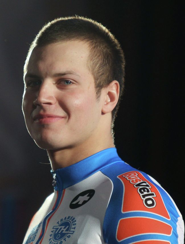 Велогонщик Евгений Ковалев