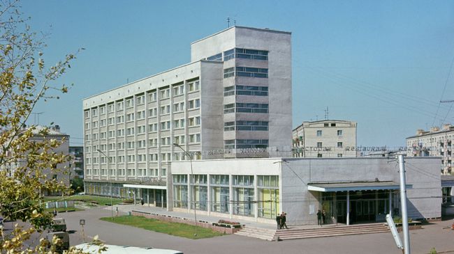 Вид на одну из улиц Оренбурга Вид на одну из улиц Оренбурга