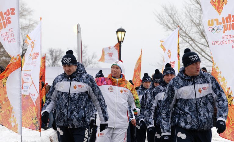 Олимпийский призер по стендовой стрельбе, чемпион Европы, победитель этапов Кубков мира Василий Мосин во время эстафеты олимпийского огня на острове Свияжске Олимпийский призер по стендовой стрельбе, чемпион Европы, победитель этапов Кубков мира Василий Мосин во время эстафеты олимпийского огня на острове Свияжске