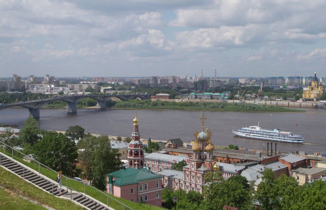 Вид на собор Пресвятой Богородицы в Нижнем Новгороде