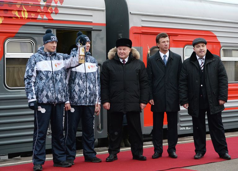 Губернатор Орловской области Александр Козлов (в центре) Губернатор Орловской области Александр Козлов (в центре)