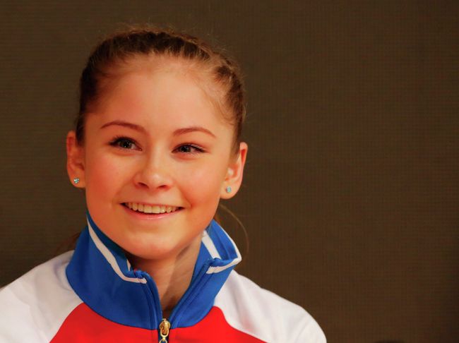 Российская фигуристка Юлия Липницкая на чемпионате Европы в Будапеште Российская фигуристка Юлия Липницкая на чемпионате Европы в Будапеште