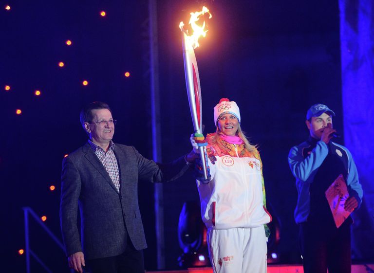 Александр Жилкин (слева) и олимпийская чемпионка по художественной гимнастике Елена Шаламова Александр Жилкин (слева) и олимпийская чемпионка по художественной гимнастике Елена Шаламова