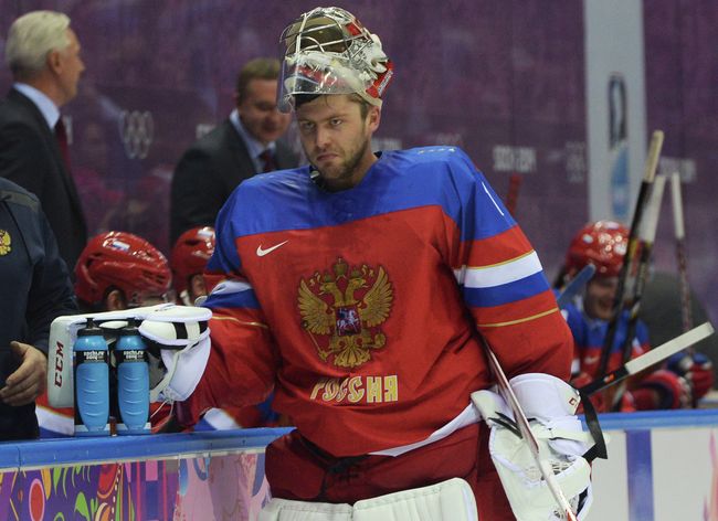 Вратарь российской хоккейной сборной Семен Варламов Вратарь российской хоккейной сборной Семен Варламов