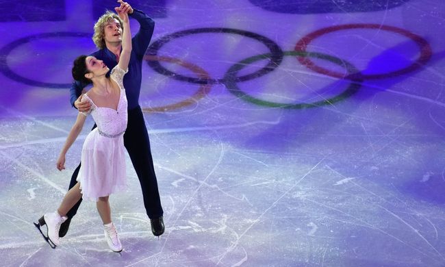 Мерил Дэвис и Чарли Уайт (США) во время показательного выступления на XXII зимних Олимпийских играх в Сочи Мерил Дэвис и Чарли Уайт (США) во время показательного выступления на XXII зимних Олимпийских играх в Сочи
