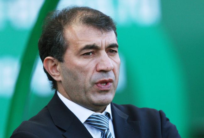 Главный тренер футбольного клуба Терек Рашид Рахимов