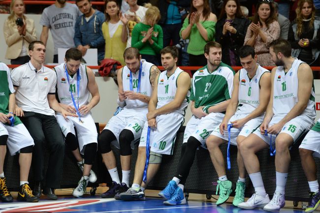 Баскетболисты УНИКСа после окончания финального матча Кубка Европы 2013/2014