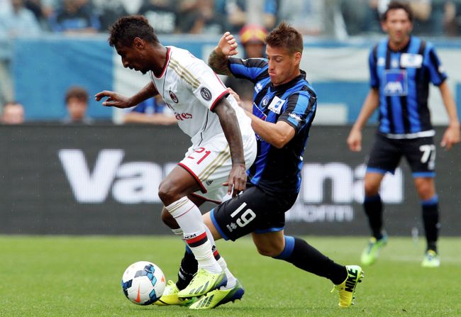 Игровой момент матча Атланта-Милан