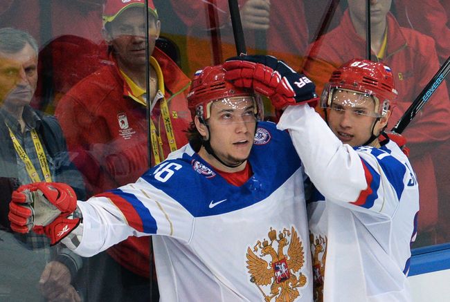 Хоккеисты сборной России Сергей Плотников (слева) и Вадим Шипачев