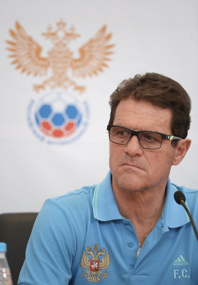 Главный тренер национальной сборной России по футболу Фабио Капелло на пресс-конференции Главный тренер национальной сборной России по футболу Фабио Капелло на пресс-конференции