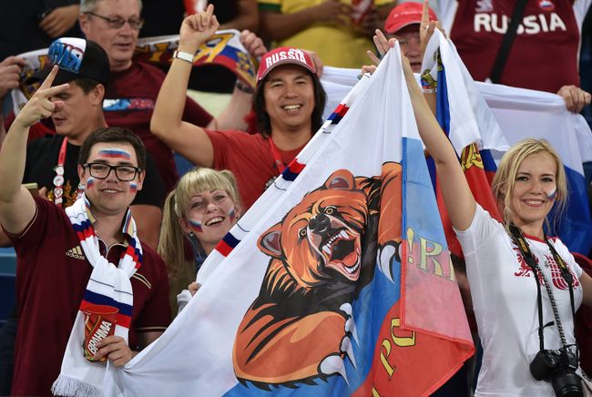 Болельщики сборной России на матче группового этапа чемпионата мира по футболу 2014 между сборными командами России и Южной Кореи. Болельщики сборной России на матче группового этапа чемпионата мира по футболу 2014 между сборными командами России и Южной Кореи.