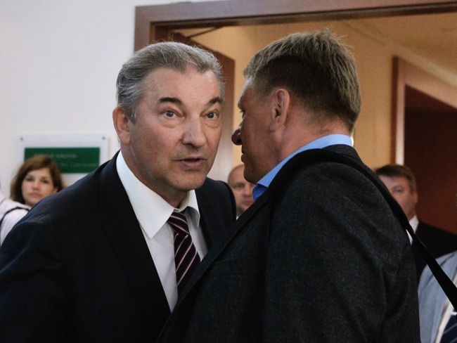 Владислав Третьяк (слева) Владислав Третьяк (слева)