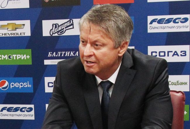 Главный тренер ХК Адмирал Душан Грегор