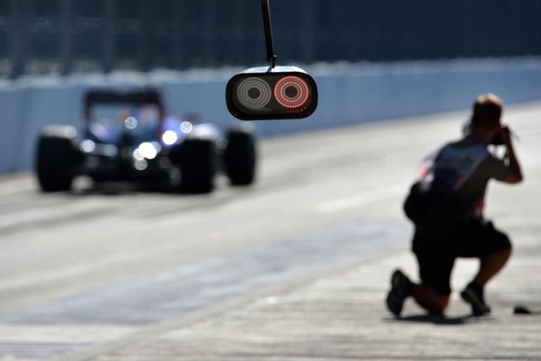 Свободные заезды на российском этапе чемпионата мира по кольцевым автогонкам в классе Формула-1 Свободные заезды на российском этапе чемпионата мира по кольцевым автогонкам в классе Формула-1