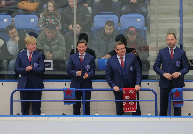 Руководство ХК СКА.
