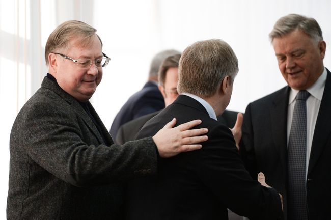 Председатель наблюдательного совета ФК Динамо Сергей Степашин, президент Российского футбольного союза (РФС) Николай Толстых и президент ОАО Российские железные дороги Владимир Якунин (слева направо)