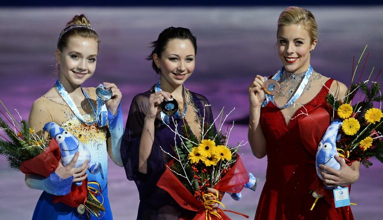 Эшли Вагнер, Елизавета Туктамышева и Елена Радионова (справа налево)