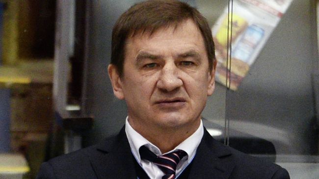 Главный тренер молодежной сборной России Валерий Брагин