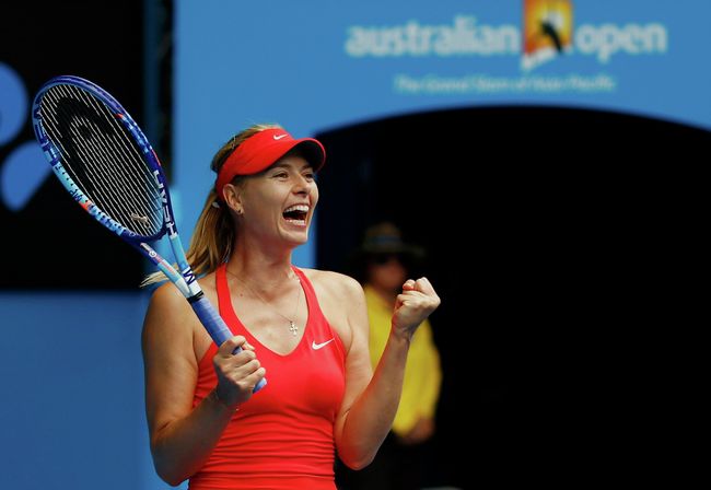 Мария Шарапова радуется победе в 1/4 финала Australian Open Мария Шарапова радуется победе в 1/4 финала Australian Open