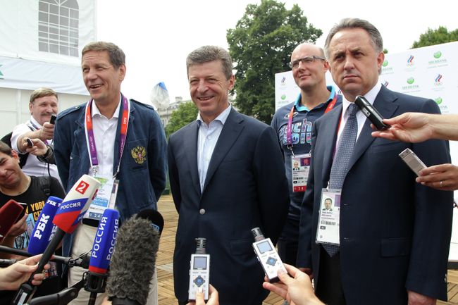 Александр Жуков, Дмитрий Козак, Дмитрий Чернышенко и Виталий Мутко (слева направо)