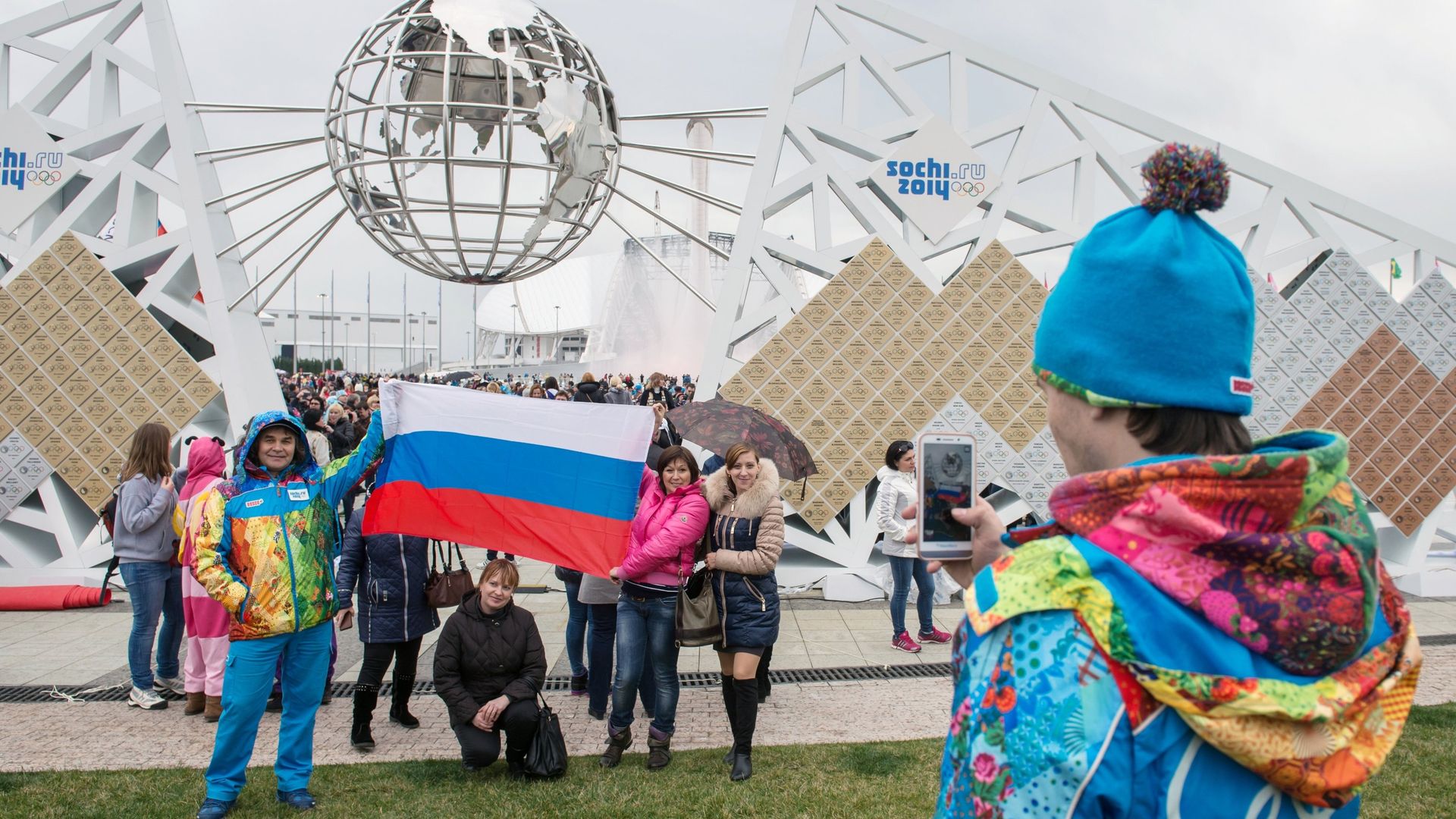 Открытие скульптурной композиции Стена чемпионов Игр Открытие скульптурной композиции Стена чемпионов Игр - РИА Новости, 1920, 15.04.2024