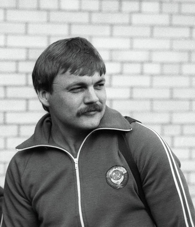Александр Мелентьев
