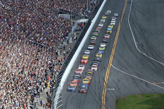 Автомобили NASCAR