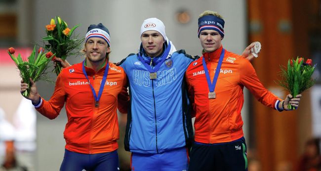 Россиянин Павел Кулижников (в центре)